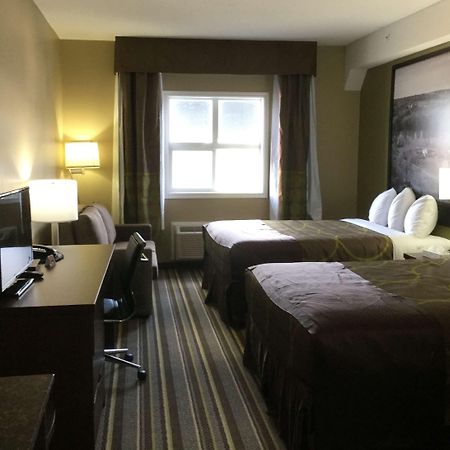 Super 8 By Wyndham Hardisty Hotel Exterior foto