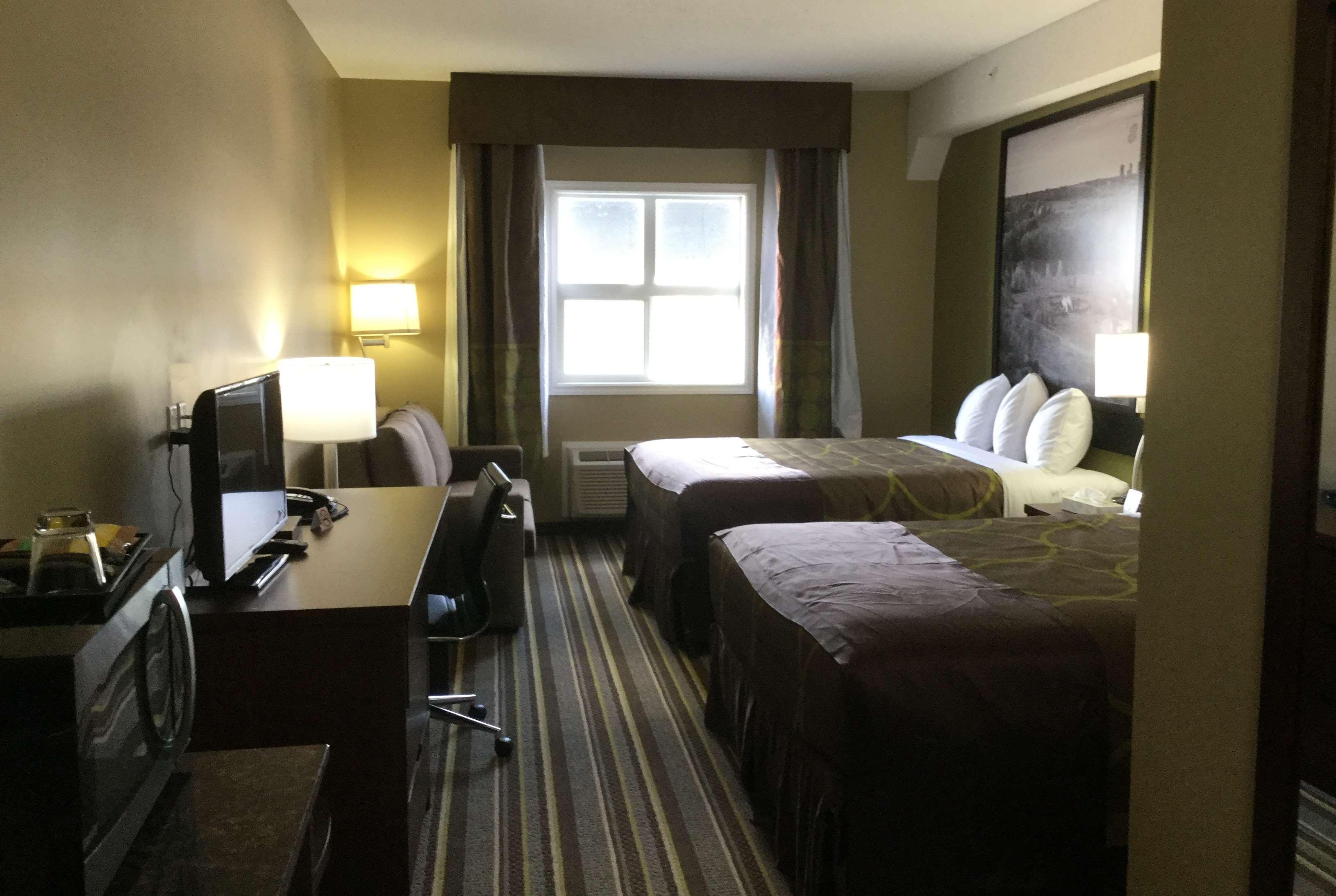 Super 8 By Wyndham Hardisty Hotel Exterior foto